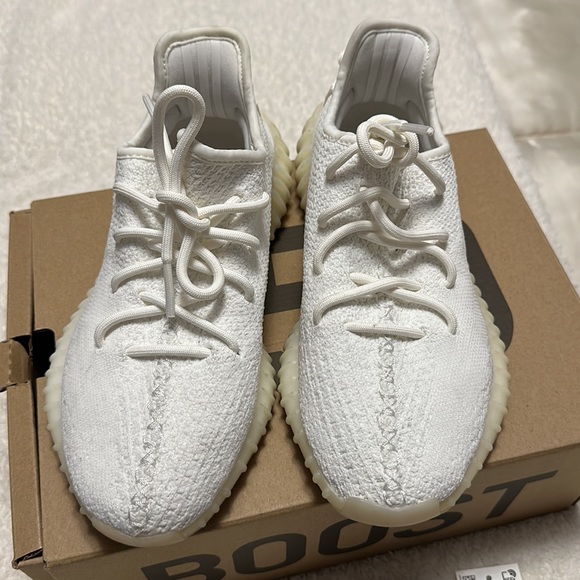 YEEZY BOOST 350 V2 | Size 5 - Picture 11 of 13